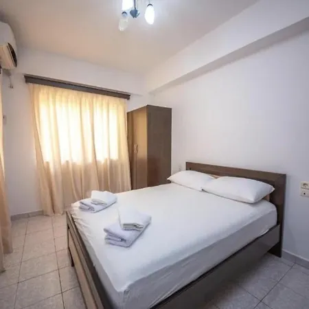 Ξενοδοχείο By Klajdi