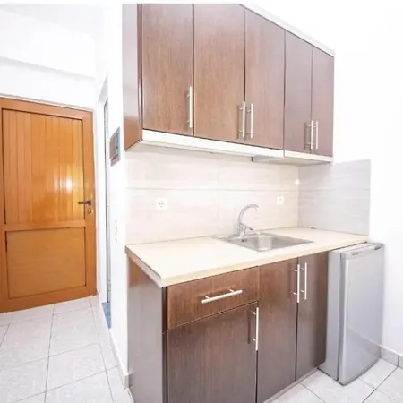 Ξενοδοχείο By Klajdi *